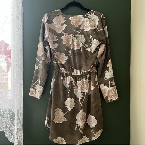 DEX Olive Floral Faux Wrap Dress size Small - Picture 2 of 5
